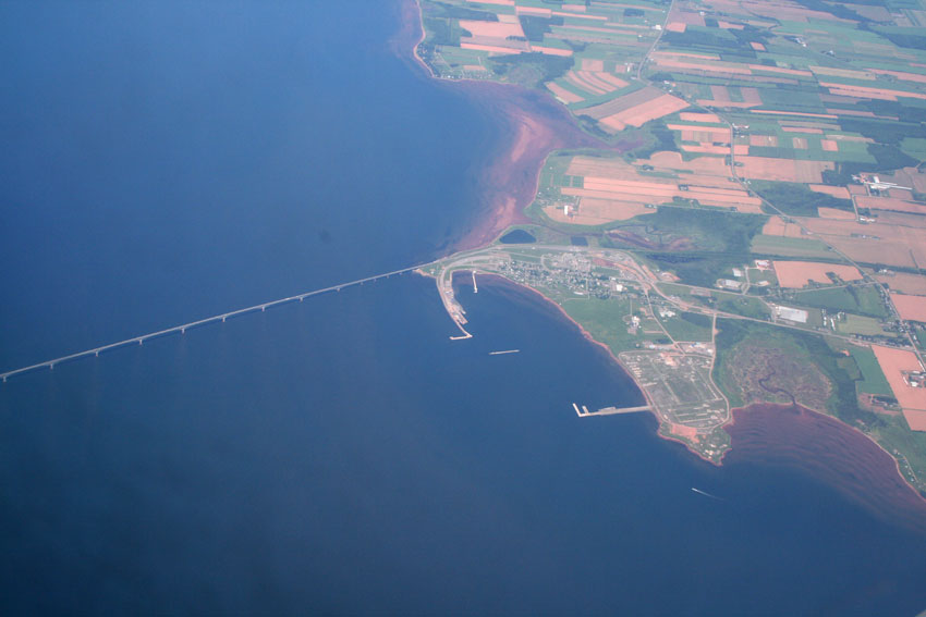 Love letter from カナダ 7通目：私の長靴は、もうすっかりプリンス・エドワード島の赤土で真っ赤なのよ！