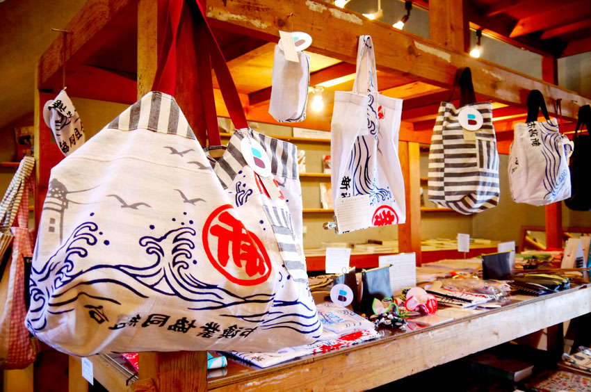 【みずつちレポVol.01】1日目：メイン会場・旧水産会館1F『いきなりお土産屋さんに入って高まった』