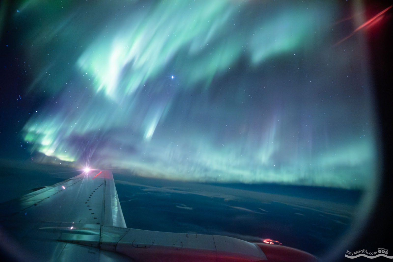 太陽活動活性化中！ 機内オーロラ撮影のコツ